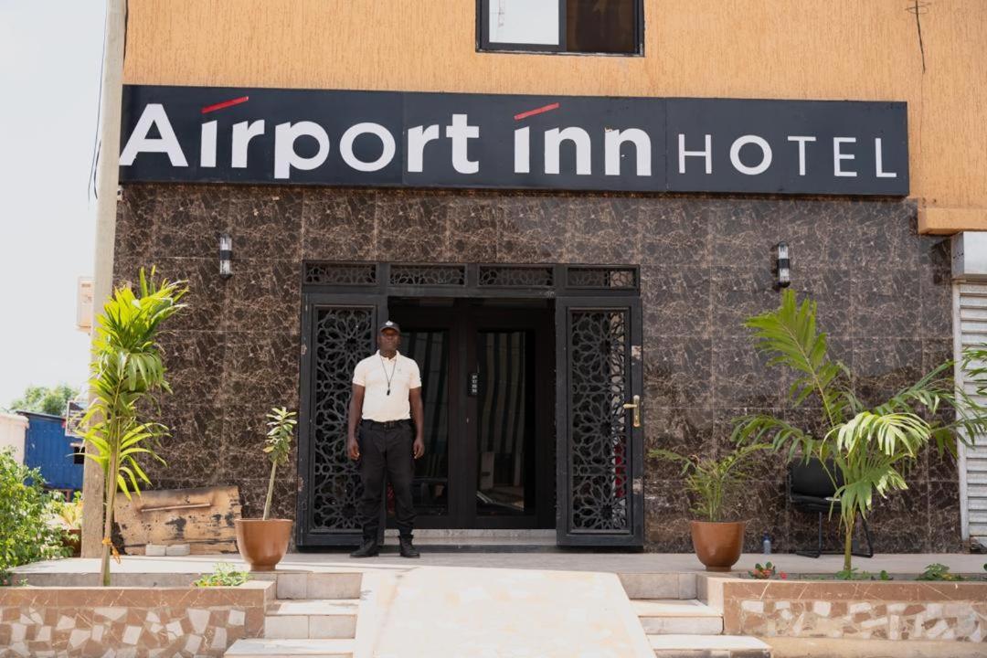 Airport Inn Hotel Ломе Екстериор снимка